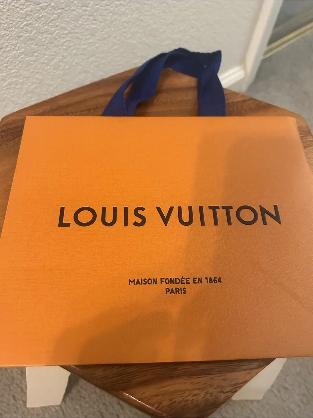 Louis Vuitton Gift Shopping Bag Small